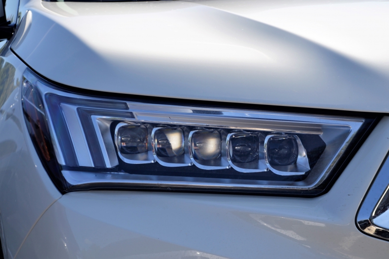 automobile-LE BEAUSSET-min_acura-headlamp-2834131